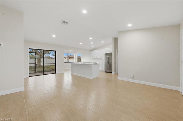 306 18th TER, Cape Coral, FL 33990