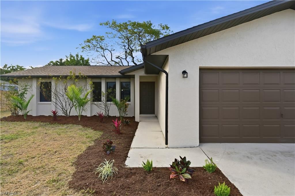 306 18th TER, Cape Coral, FL 33990