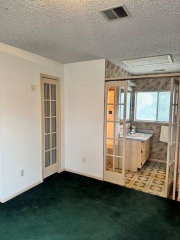 2021 N Broadmoor, Wichita, KS 67206