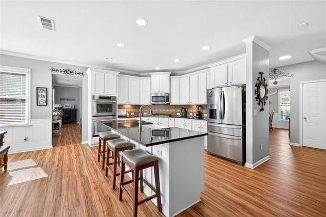 6600 Trail Side Drive, Flowery Branch, GA 30542