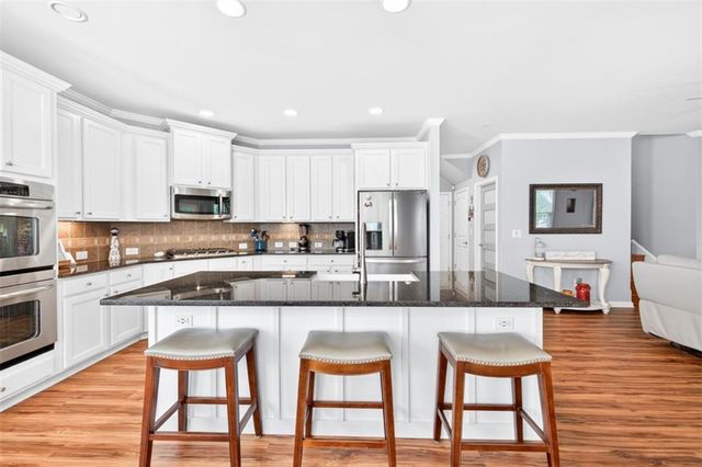 6600 Trail Side Drive, Flowery Branch, GA 30542