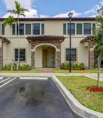 3512 W 88th Ter, Hialeah, FL 33018