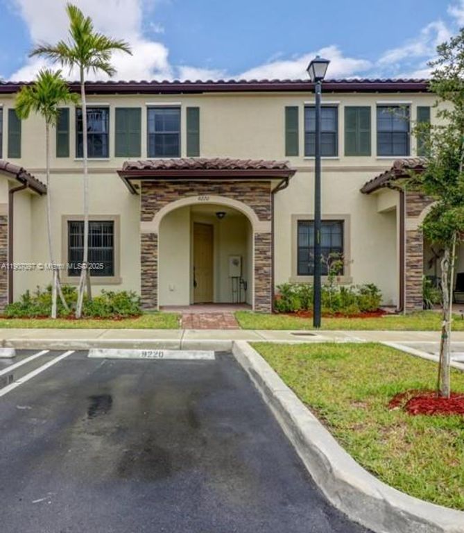 3512 W 88th Ter, Hialeah, FL 33018