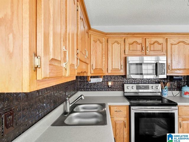 7502 ASHTON PLACE, Trussville, AL 35173