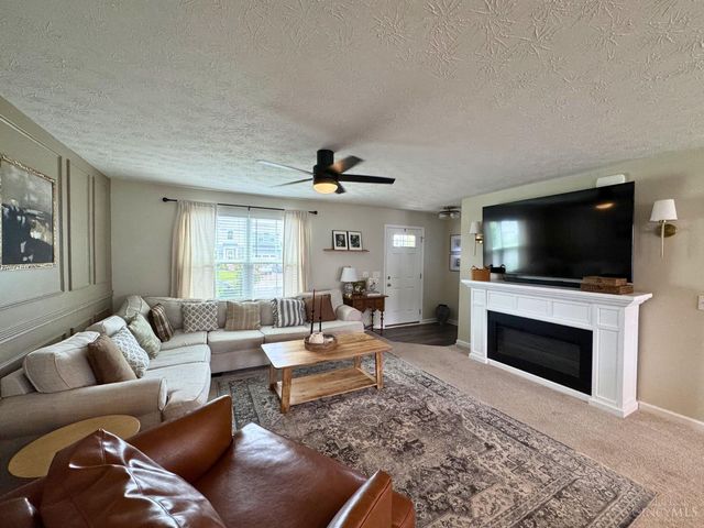 5935 Regatta Drive, Middletown, OH 45042