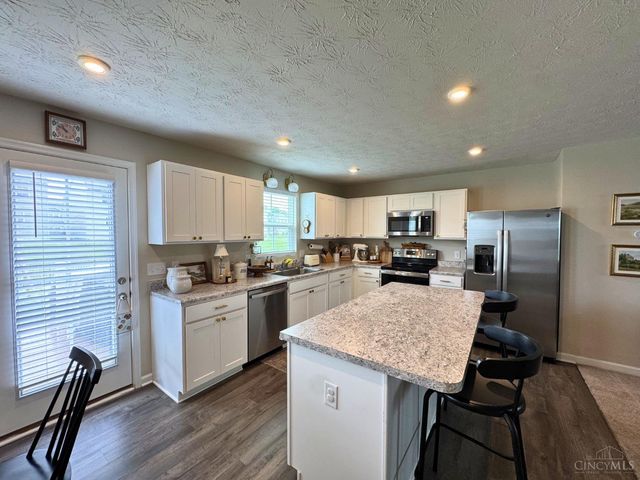 5935 Regatta Drive, Middletown, OH 45042