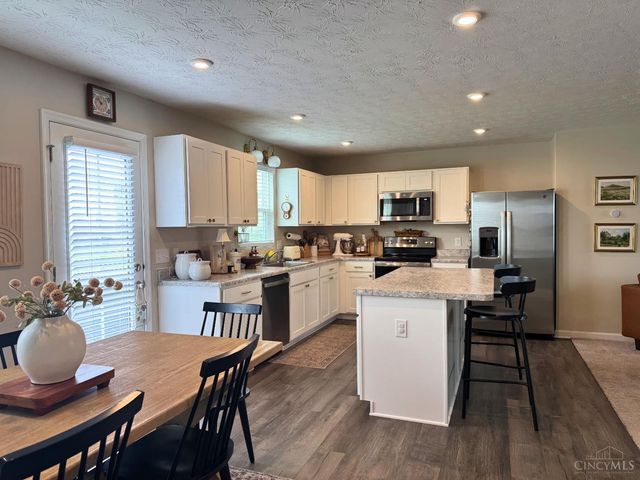 5935 Regatta Drive, Middletown, OH 45042