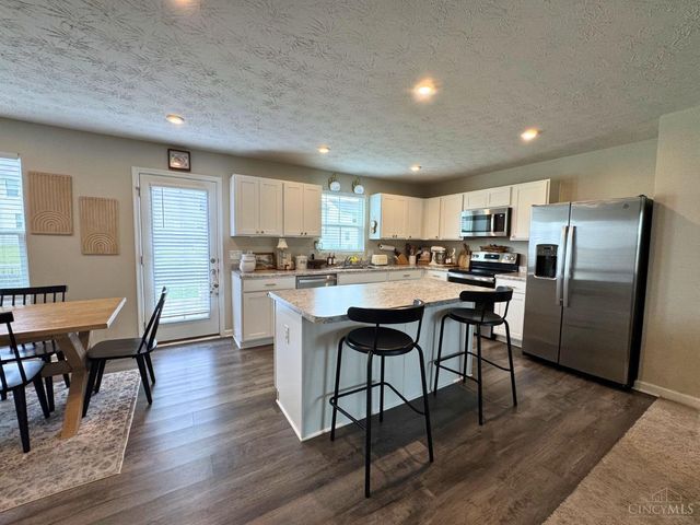 5935 Regatta Drive, Middletown, OH 45042