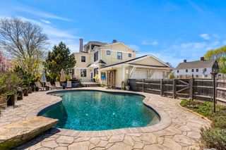 105 High Road, Newbury, MA 01951