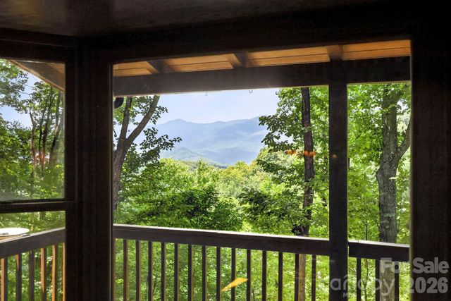 394 Hickory Drive, Waynesville, NC 28786