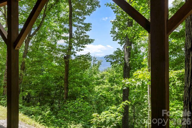 394 Hickory Drive, Waynesville, NC 28786