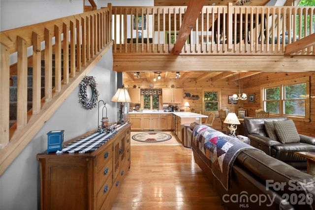 394 Hickory Drive, Waynesville, NC 28786
