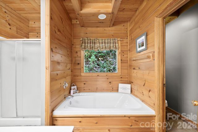 394 Hickory Drive, Waynesville, NC 28786