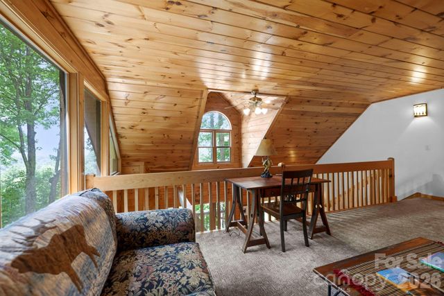 394 Hickory Drive, Waynesville, NC 28786