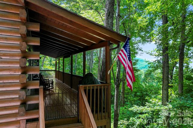 394 Hickory Drive, Waynesville, NC 28786