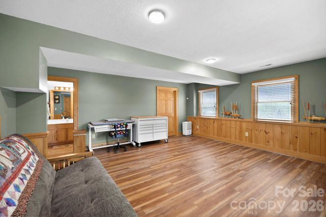 394 Hickory Drive, Waynesville, NC 28786