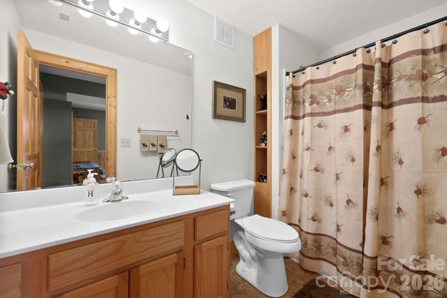 394 Hickory Drive, Waynesville, NC 28786