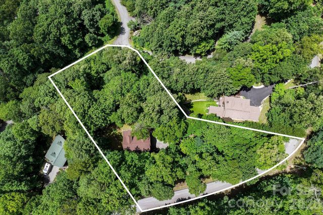 394 Hickory Drive, Waynesville, NC 28786