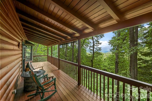 394 Hickory Drive, Waynesville, NC 28786