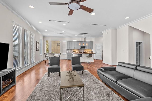 4831 Chenevert Street, Houston, TX 77004