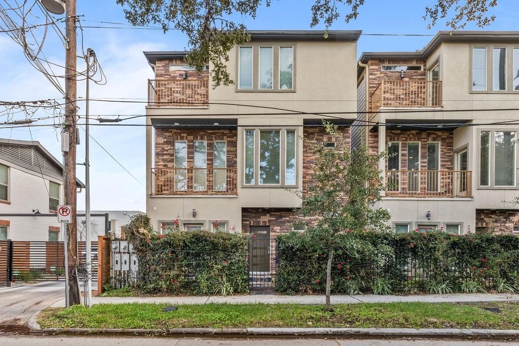 4831 Chenevert Street, Houston, TX 77004