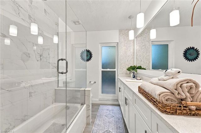 27160 Edenbridge CT, Bonita Springs, FL 34135