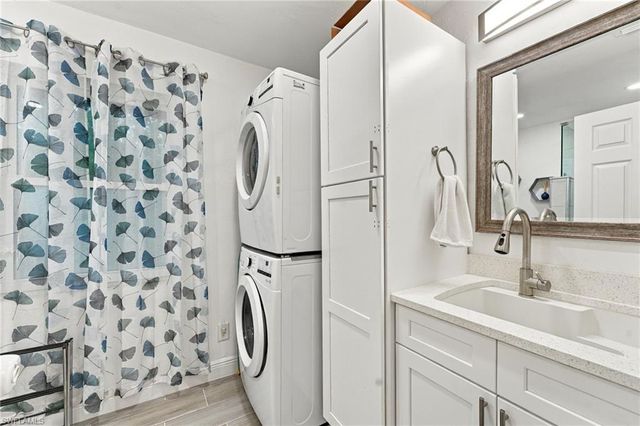 27160 Edenbridge CT, Bonita Springs, FL 34135