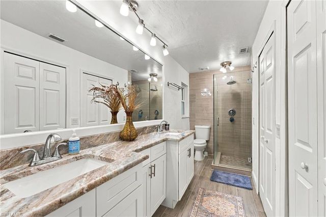 27160 Edenbridge CT, Bonita Springs, FL 34135