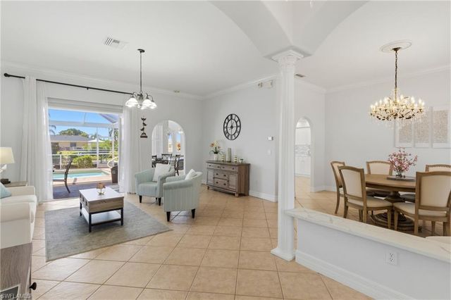 928 SE 33rd ST, Cape Coral, FL 33904