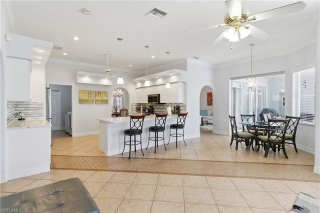 928 SE 33rd ST, Cape Coral, FL 33904