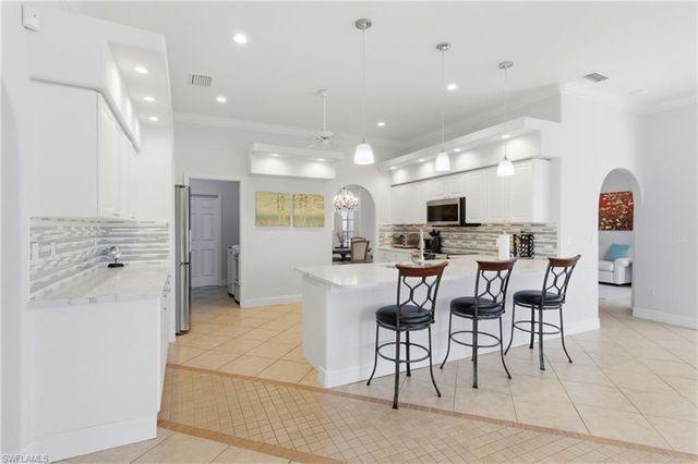 928 SE 33rd ST, Cape Coral, FL 33904