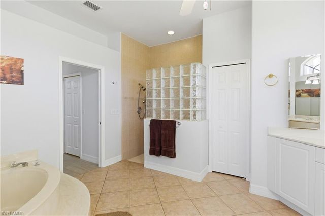 928 SE 33rd ST, Cape Coral, FL 33904