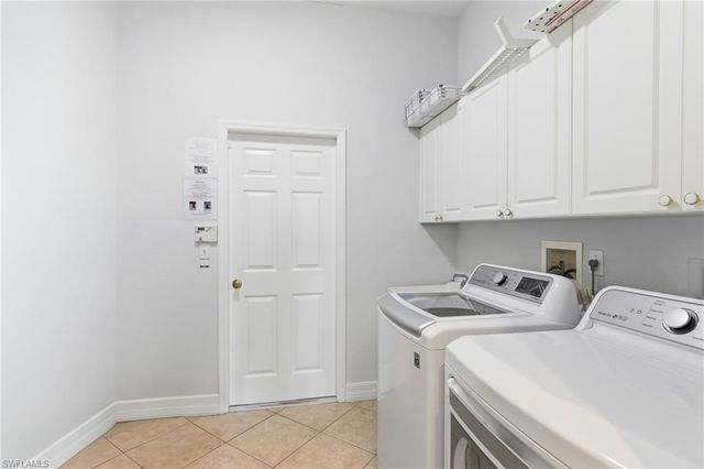 928 SE 33rd ST, Cape Coral, FL 33904