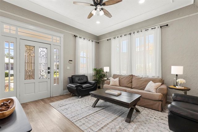 1917 W LEMON STREET, Tampa, FL 33606