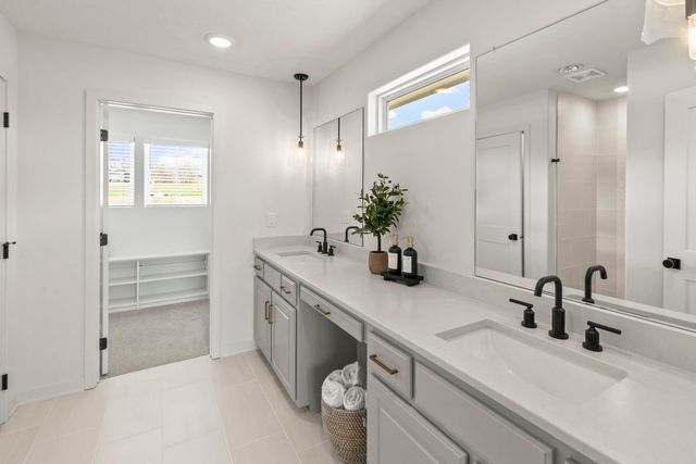 1896 HEMLOCK Street, Council Bluffs, IA 51503