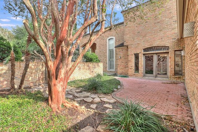 4815 Ocean Dr, Corpus Christi, TX 78412