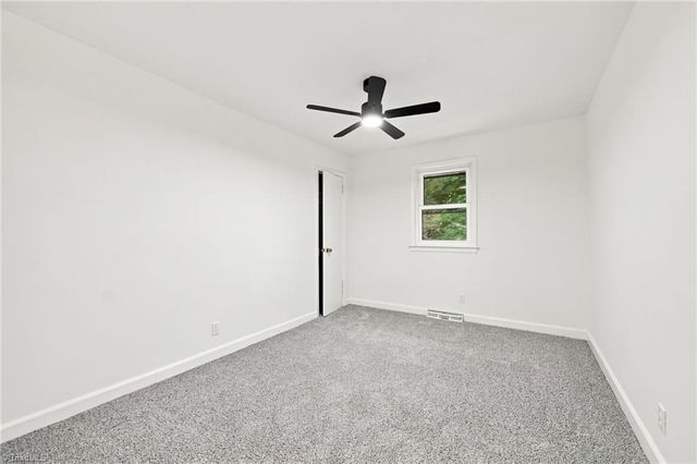 1664 NE 23rd Street, Winston-salem, NC 27105