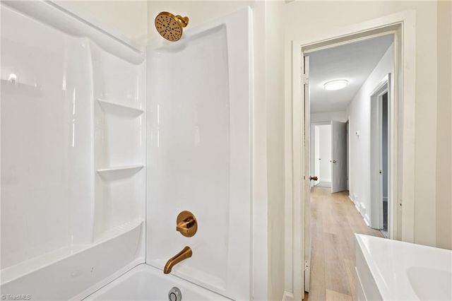 1664 NE 23rd Street, Winston-salem, NC 27105