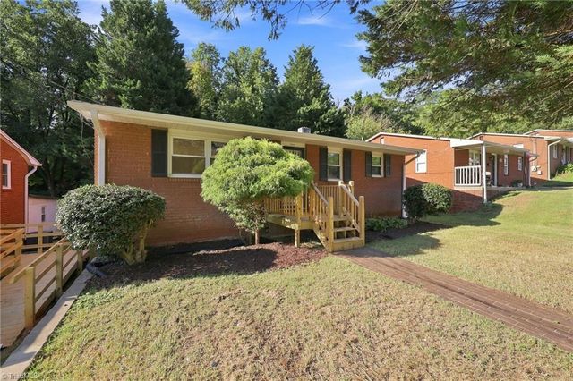 1664 NE 23rd Street, Winston-salem, NC 27105