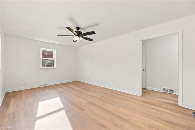 1664 NE 23rd Street, Winston-salem, NC 27105