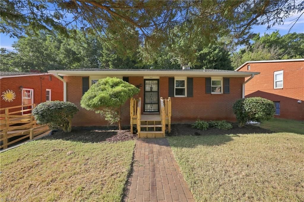 1664 NE 23rd Street, Winston-salem, NC 27105