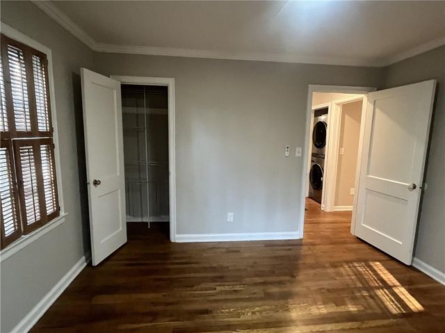 1192 Kingsley Circle NE, Atlanta, GA 30324