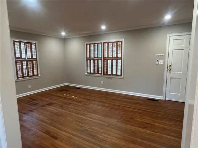 1192 Kingsley Circle NE, Atlanta, GA 30324