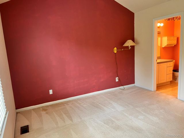 2078 W Ridge Drive 21, Davison, MI 48423