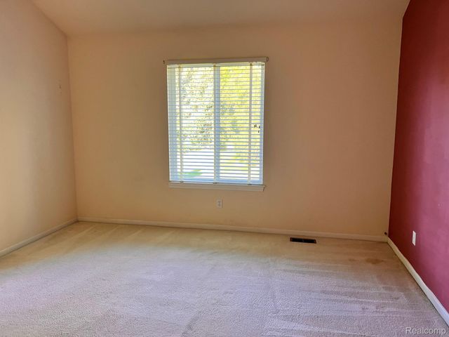 2078 W Ridge Drive 21, Davison, MI 48423