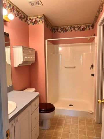 2078 W Ridge Drive 21, Davison, MI 48423