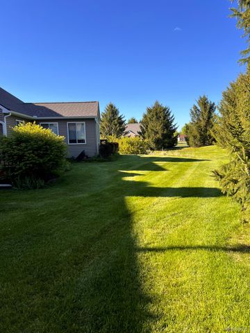 2078 W Ridge Drive 21, Davison, MI 48423