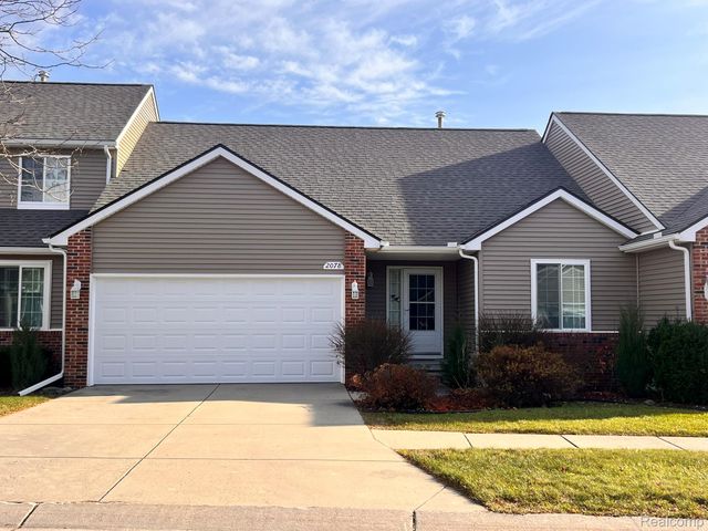 2078 W Ridge Drive 21, Davison, MI 48423