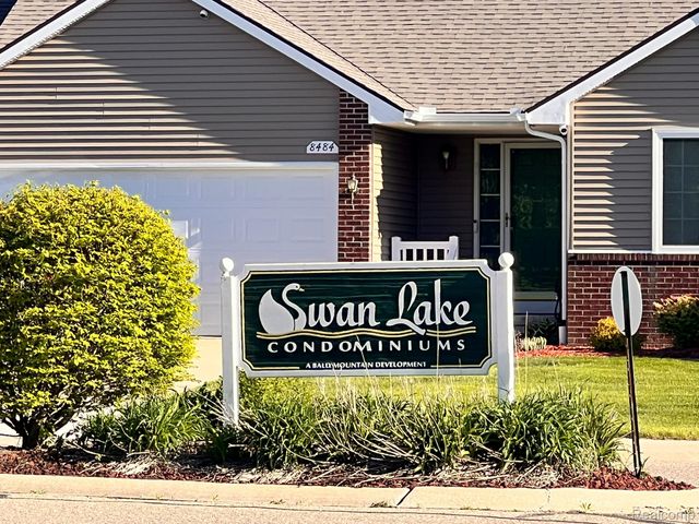 2078 W Ridge Drive 21, Davison, MI 48423