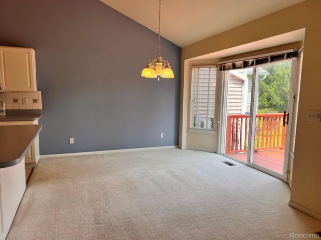 2078 W Ridge Drive 21, Davison, MI 48423